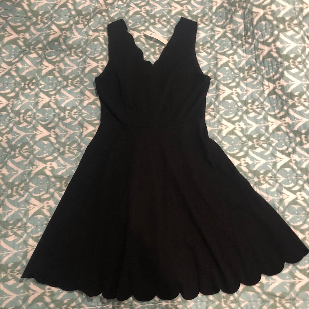 NWT 💕 Francesca’s black scalloped dress 💕 Large - Picture 4 of 8